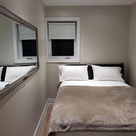 Toronto Rooms And Suites Ngoại thất bức ảnh