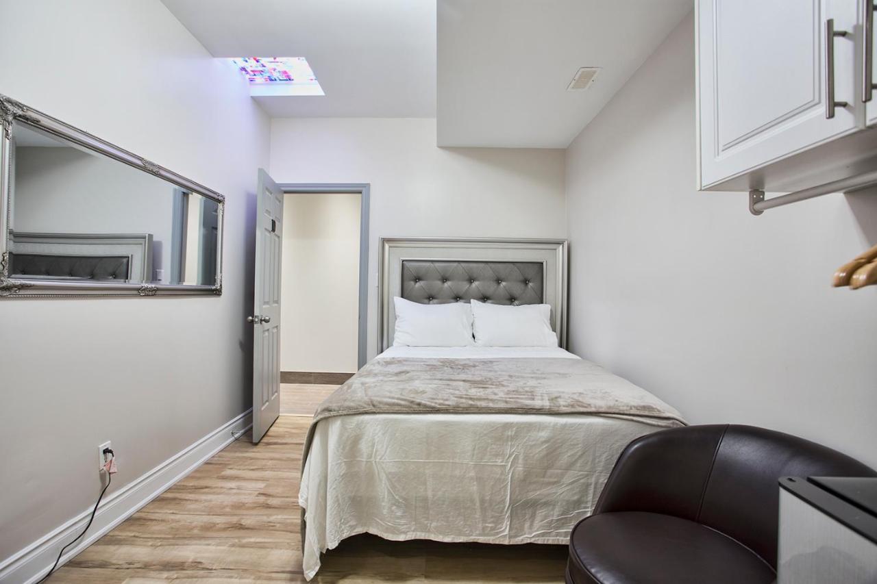 Toronto Rooms And Suites Ngoại thất bức ảnh