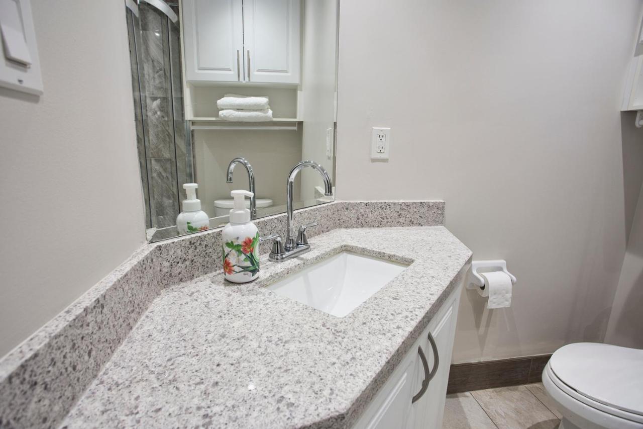 Toronto Rooms And Suites Ngoại thất bức ảnh