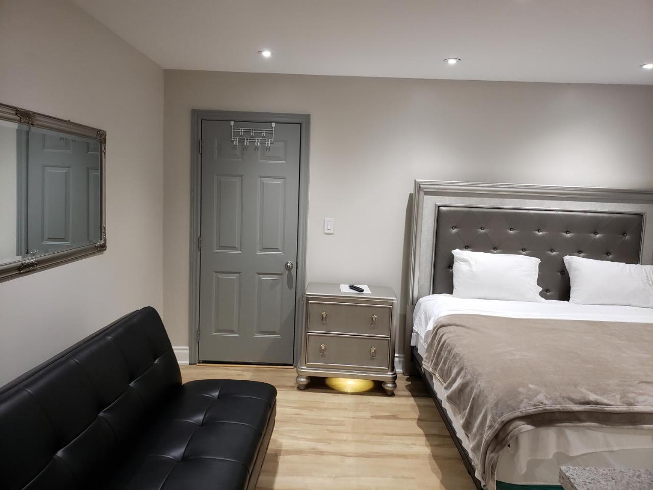 Toronto Rooms And Suites Ngoại thất bức ảnh