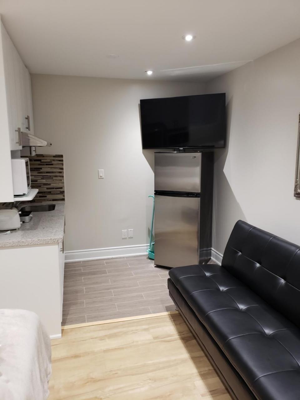 Toronto Rooms And Suites Ngoại thất bức ảnh
