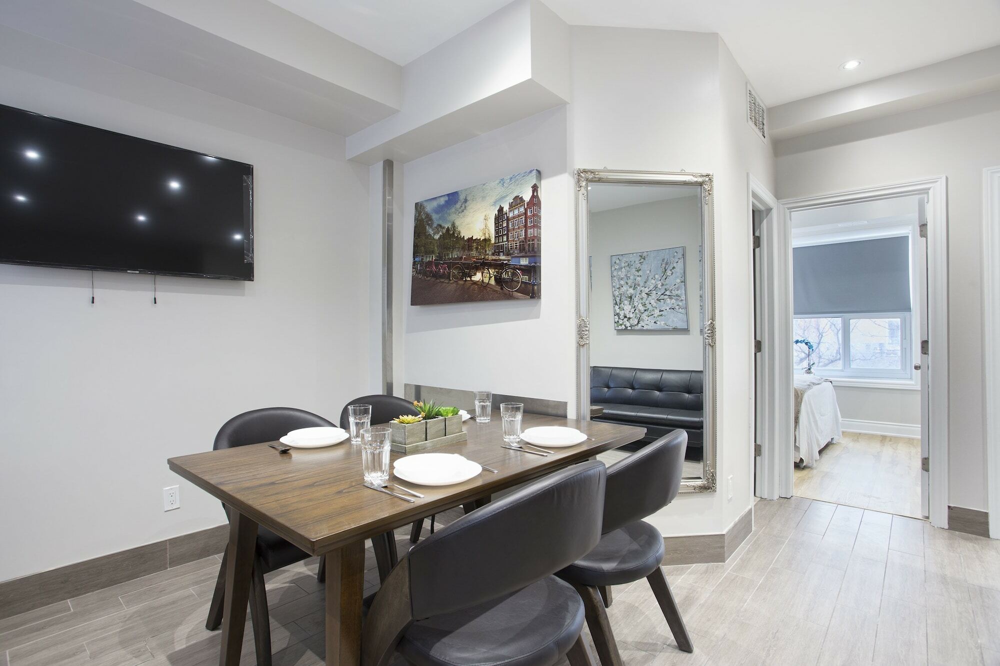 Toronto Rooms And Suites Ngoại thất bức ảnh