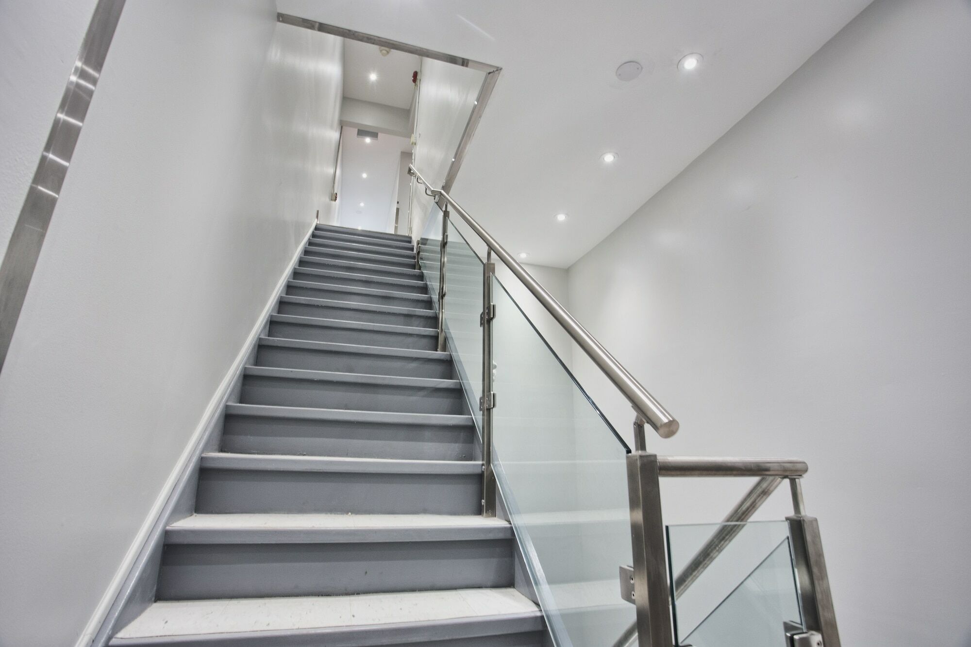 Toronto Rooms And Suites Ngoại thất bức ảnh