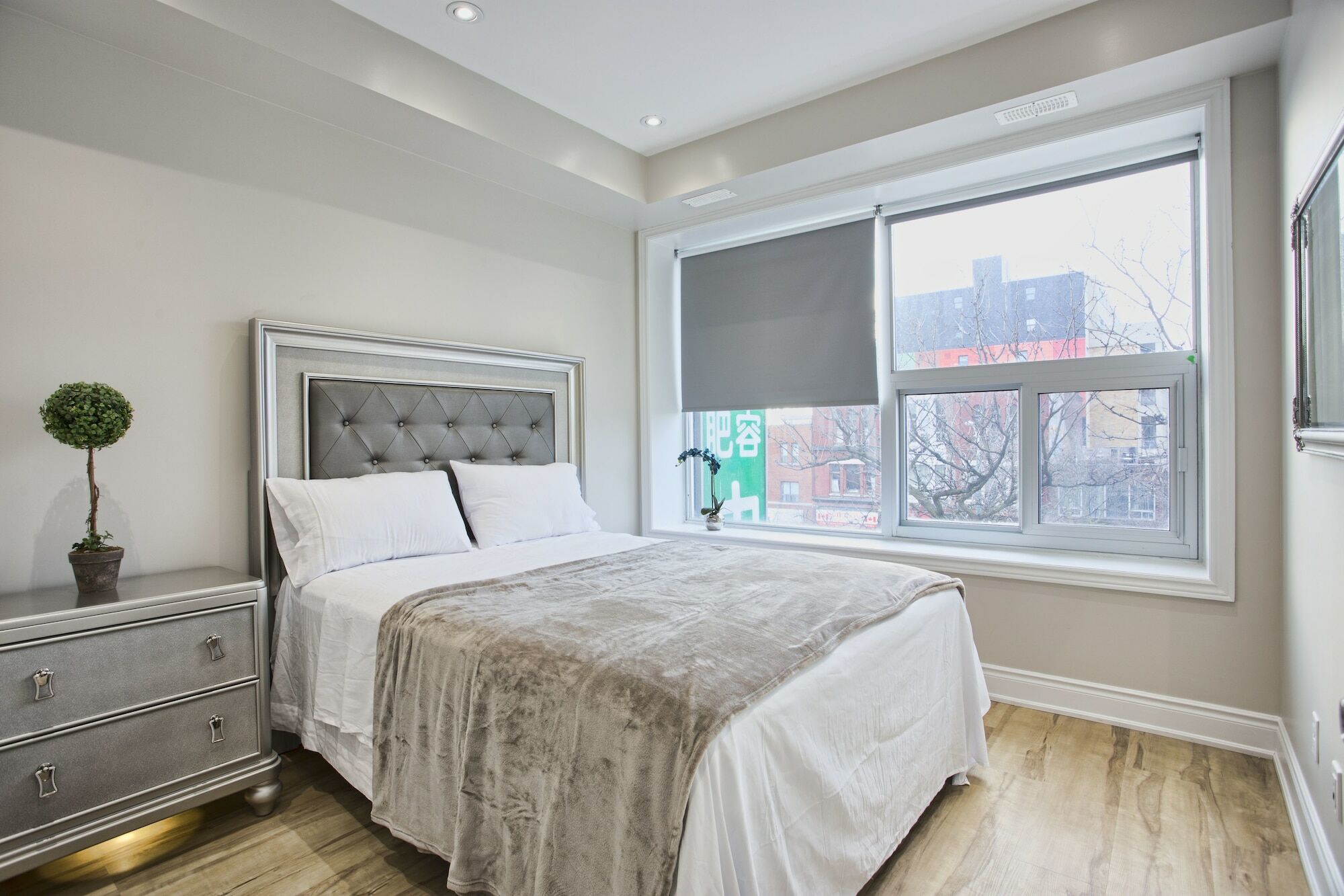 Toronto Rooms And Suites Ngoại thất bức ảnh